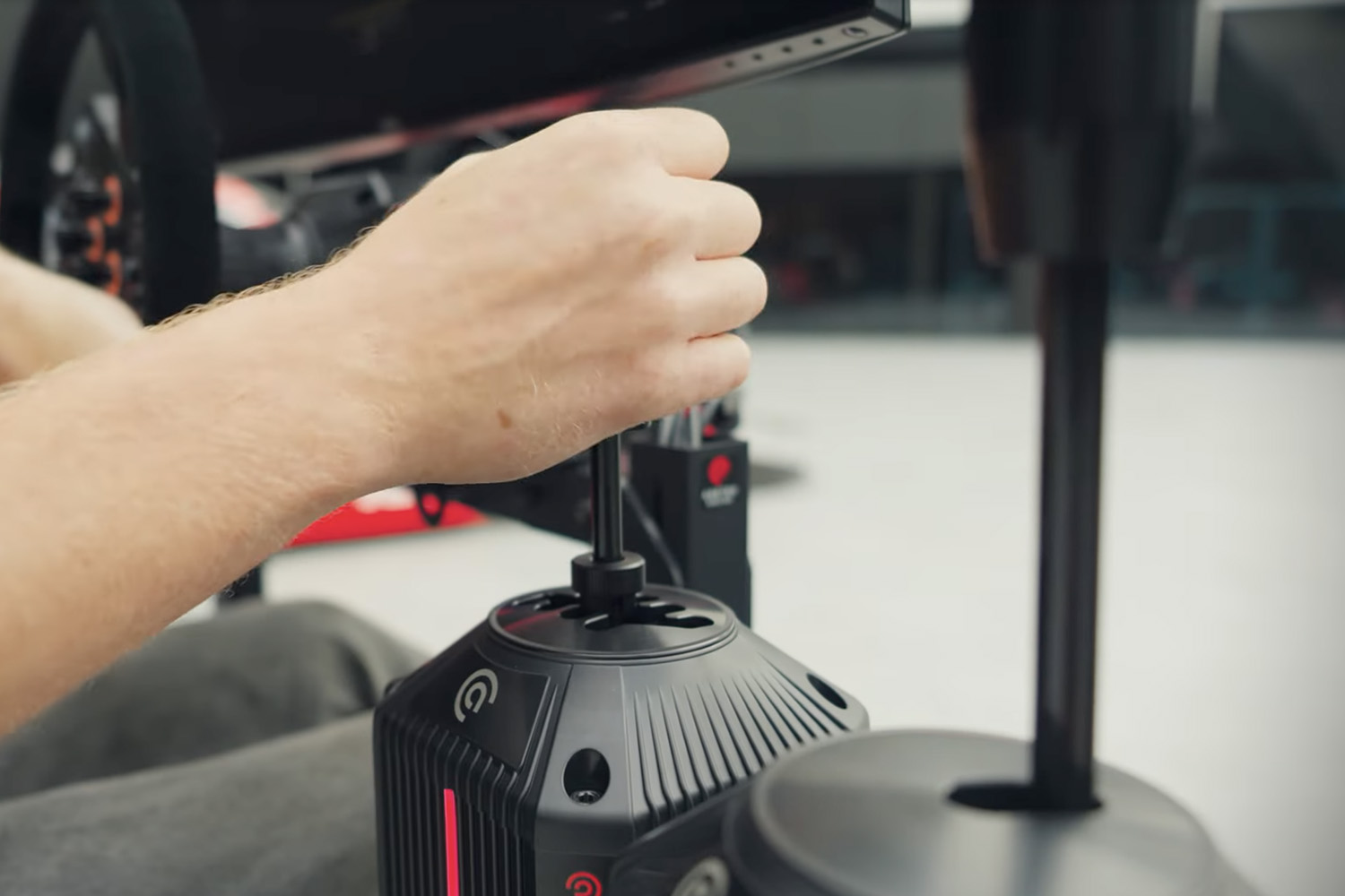 Asetek Racing Schalthebel und Handbremse für Sim-Racing